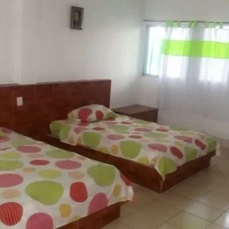 מונטריסיו Tortugas Place Hotel Y Bungalos מראה חיצוני תמונה